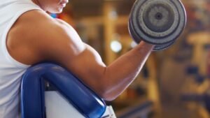 biceps workout with dumbbells