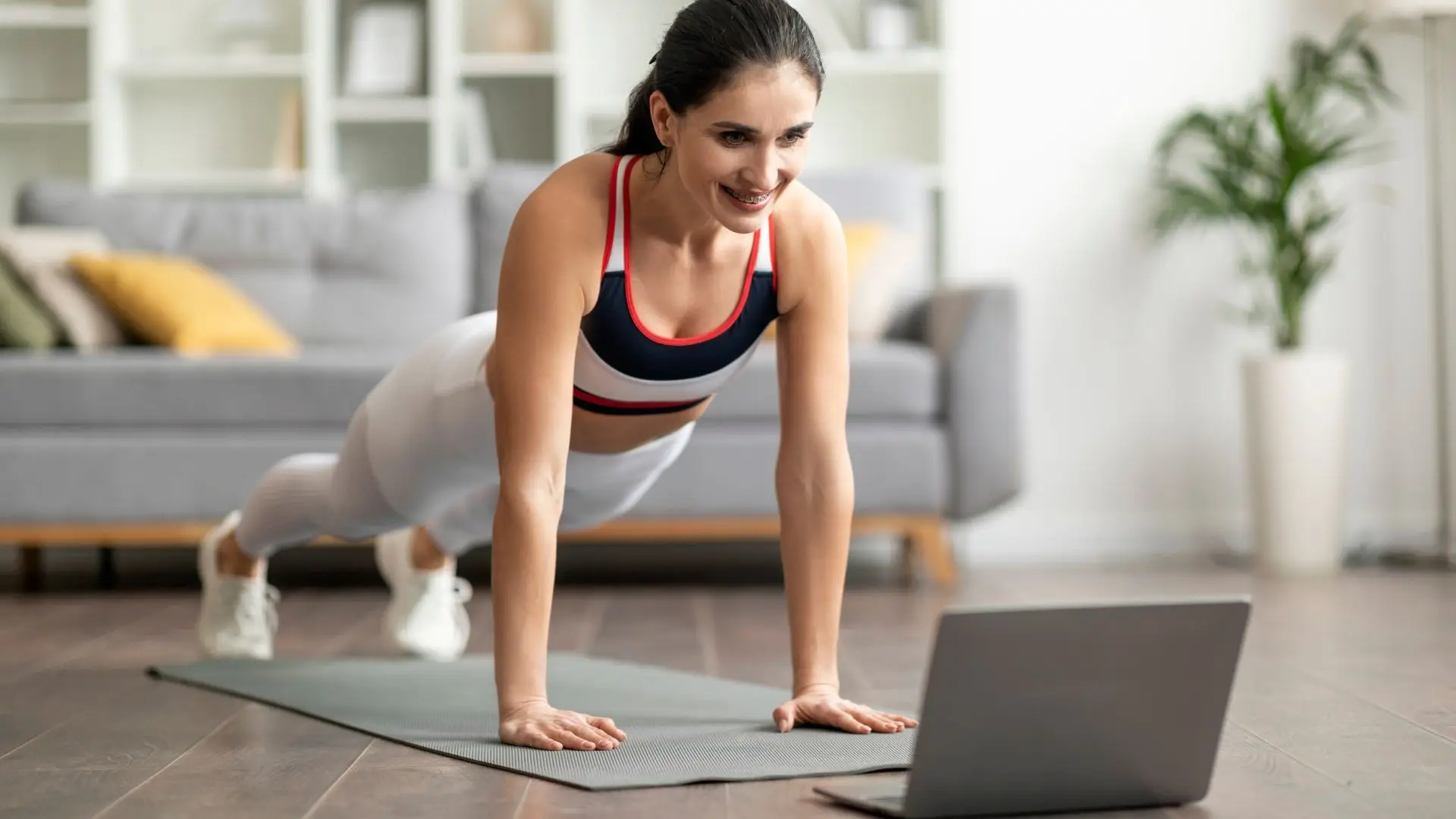 Is online personal training available in Falls Church, VA?